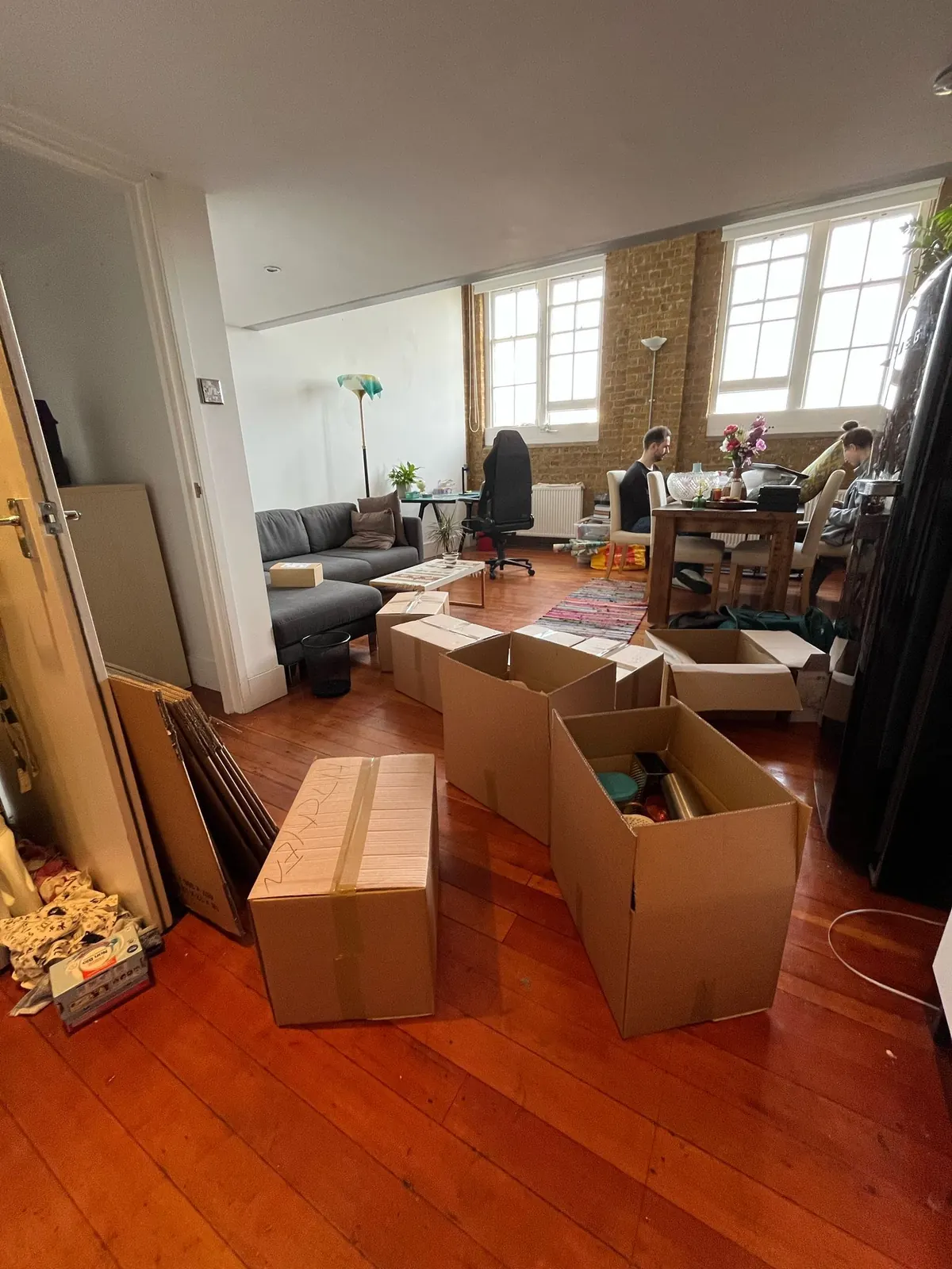 Professional full house removal service UK - Fastiya Logistics