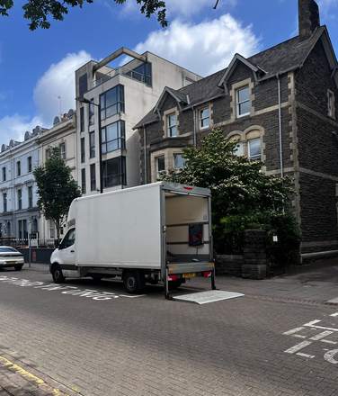 A Fastiya Logistics removals job in London — photo 48