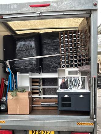 A Fastiya Logistics removals job in London — photo 50